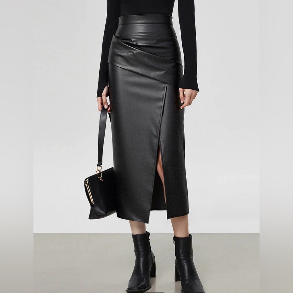 Commense Ruched Slit PU Leather MIDI Skirt NWT Size M